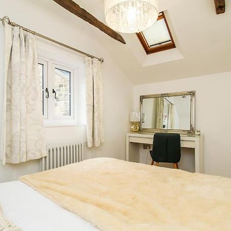 Millstone Cottage Newmillerdam Hill Top 外观 照片